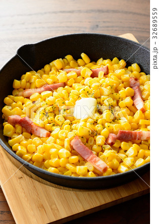 バターコーン　ベーコン 32689559