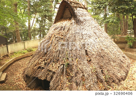 代々木八幡宮　竪穴式住居 32690406