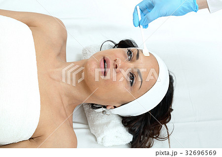 Beauty Clinic Treatment Beauty Clinic Treatment 32696569