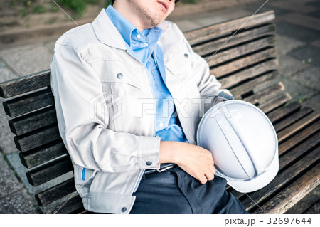 くたびれた作業員 くたびれた作業員 32697644