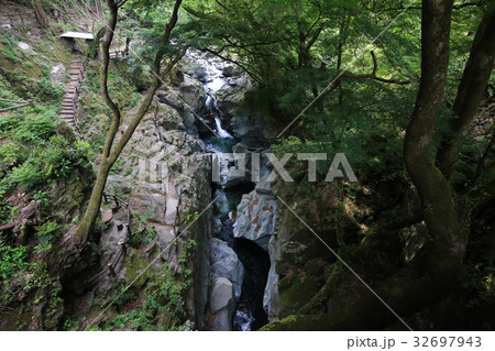 徳島県つるぎ町　土釜 32697943