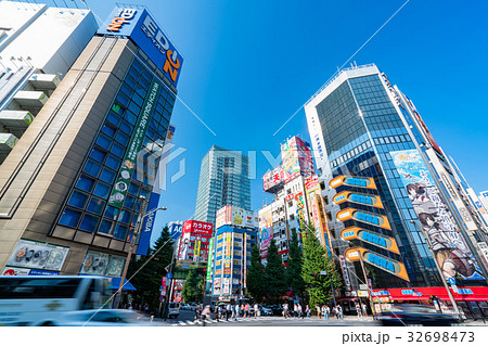 《東京都》秋葉原・電気街 《東京都》秋葉原・電気街 32698473