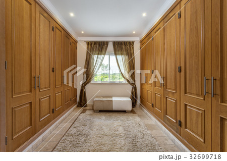 Empty room wardrobe for clothes, Empty room wardrobe for clothes, 32699718