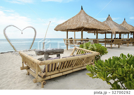 beautiful send beach of Gili Travangan island with 32700292