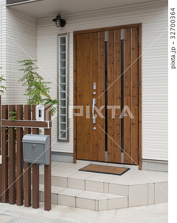 住宅の玄関　 32700364