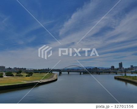 大阪・淀川 32701556