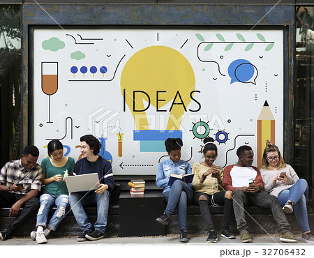 Students with Illustration of creativity ideas light bulb 32706432