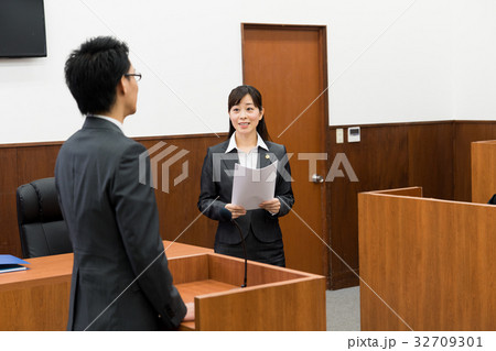 法廷 法廷 32709301