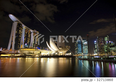 マリーナ・ベイ・サンズの夜景 32713860