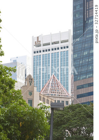 シンガポールの高層ビル群 32714419