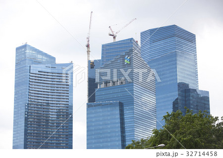 シンガポールの高層ビル群 32714458