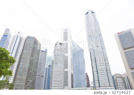 シンガポールの高層ビル群 32714527