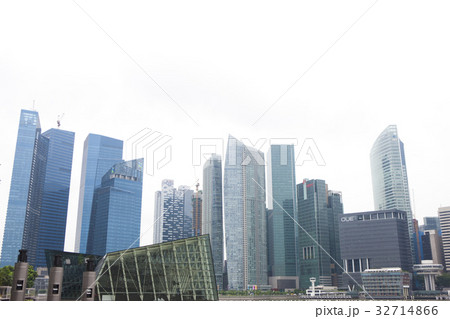 マリーナ・ベイ・サンズ前から見たラッフルズプレイス 32714866