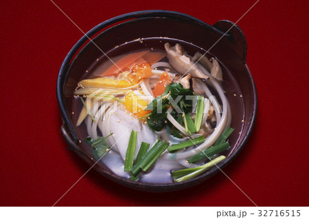 玉子うどん 32716515
