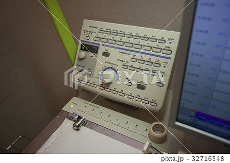 心電図測定室 32716548