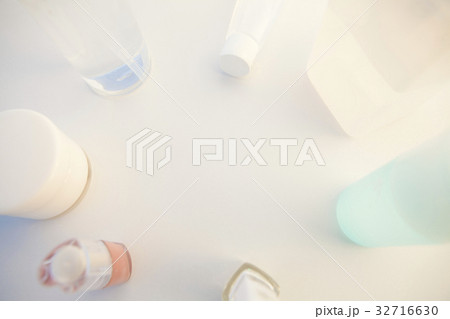 化粧品 32716630