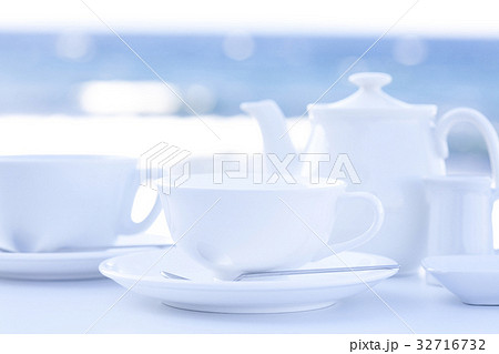 コーヒーカップ 32716732