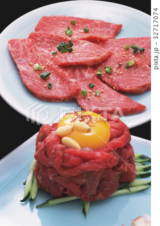 ユッケ 32717074