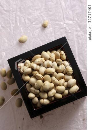 升に入った豆 升に入った豆 32717405