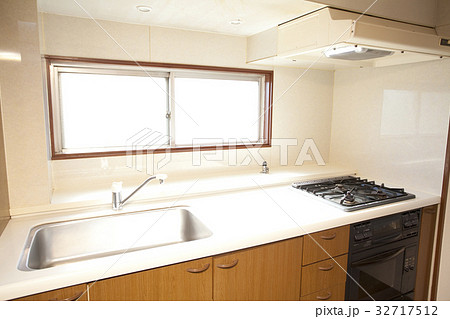 キッチン 32717512