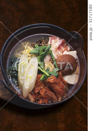 キムチチゲ 32717580