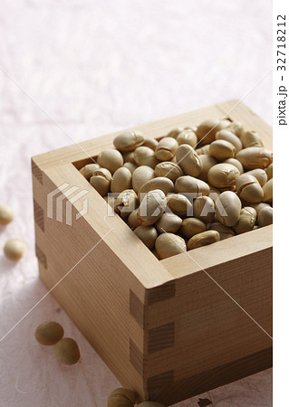升に入った豆 32718212