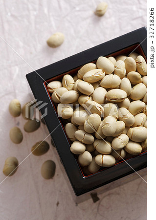 升に入った豆 32718266
