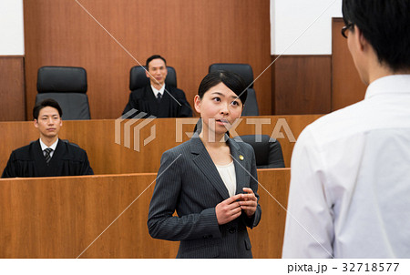 法廷 法廷 32718577