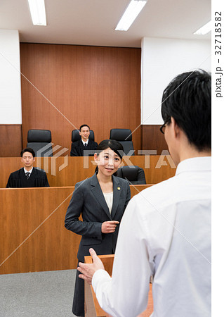 法廷 法廷 32718582