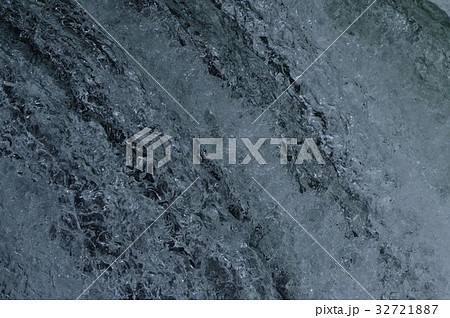 水飛沫（さくらの滝／北海道斜里郡清里町） 32721887