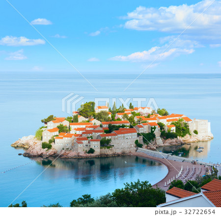 The morning Sveti Stefan sea islet (Montenegro) The morning Sveti Stefan sea islet (Montenegro) 32722654