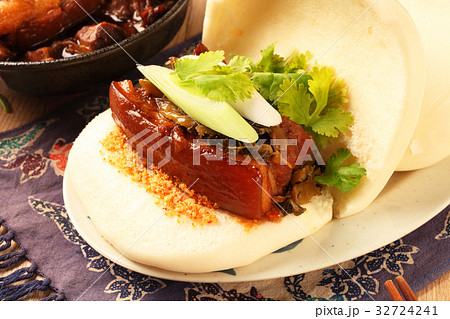 Gua Bao 32724241