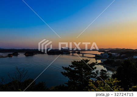 天草　松島展望台から天草五橋の夜明け 32724715