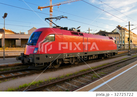 Red european electric locomotive 32725722