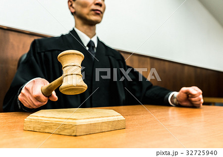 判決 判決 32725940