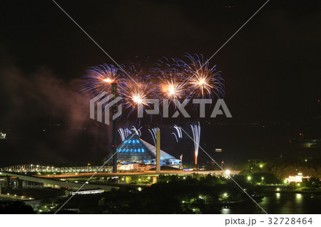 横浜八景島シーパラダイス花火2の写真素材