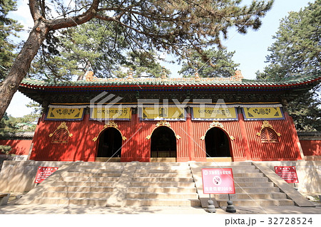 世界遺産　中国　承徳　外八廟　普楽寺　天王殿 32728524