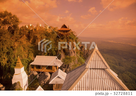THAILAND LAMPANG WAT PRAJOMKLAO RACHANUSORN THAILAND LAMPANG WAT PRAJOMKLAO RACHANUSORN 32728811