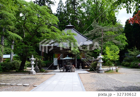 新緑の秋保大滝不動尊 32730612