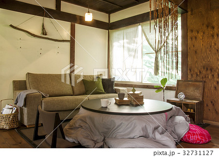 日本家屋 コタツのある部屋 和風インテリア イメージ素材の写真素材