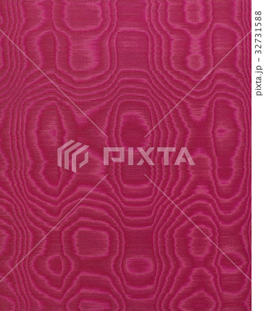 Pink silk 32731588