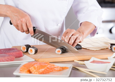Chef preparing sushi Chef preparing sushi 32732752
