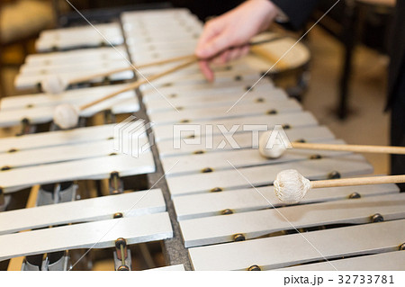 xylophone, music and chromatic instrument concept 32733781