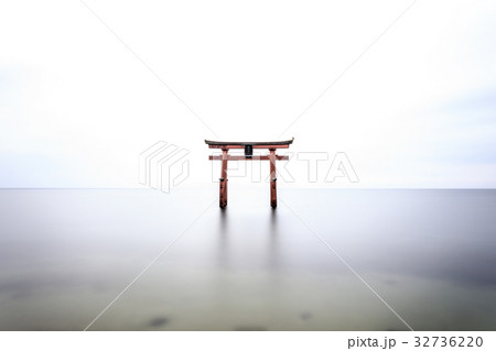 琵琶湖の朝 32736220