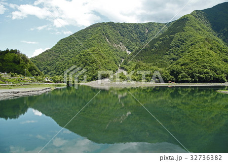 雨畑湖(早川町) 雨畑湖(早川町) 32736382