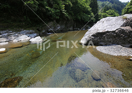 徳島県美馬市　剣峡の風景 32736646