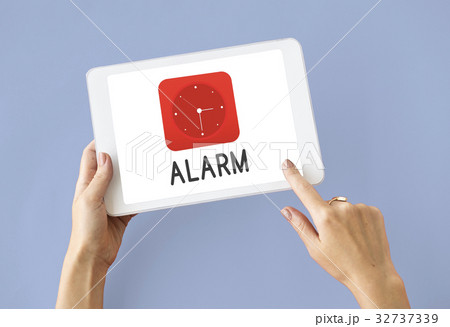 Time red analog alarm clock icon 32737339