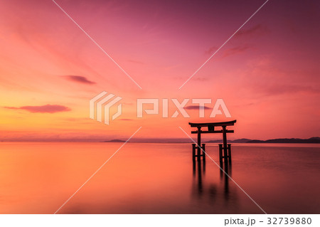 琵琶湖 夜明け 32739880