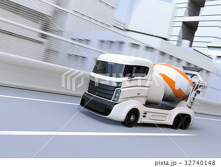 高速道路に走行しているトラックミキサのCGイメージ 32740148