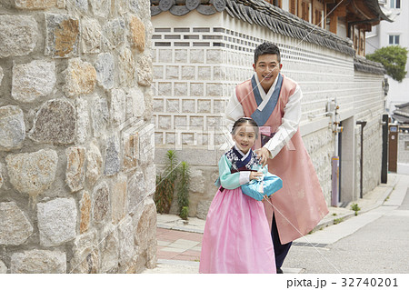 起立 立つ 説 32740201